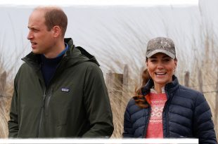 Prince William And Kate Middleton Reveal Their Holiday Guest