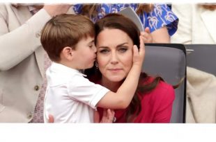 Prince Louis Showering Kate With Kisses And Cuddles