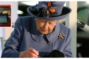 Queen's Secret Handwritten Letter Lies Hidden 36 Years